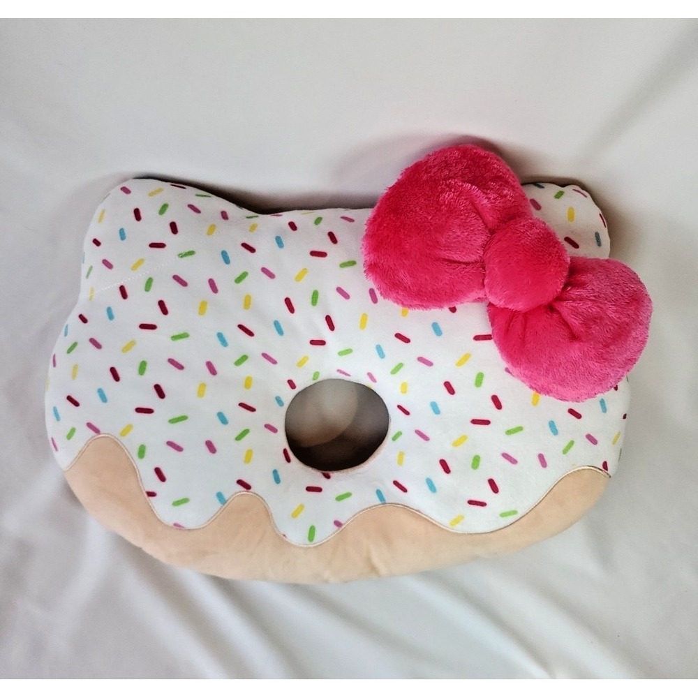 Hello Kitty Cafe Donut Cushion Plush Pillow‎ Fashion Show Mall Las Vegas Limited